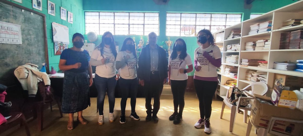 El día jueves 17 de marzo. Se aperturó el proyecto 'Transfórmate Mujer' en aldea 'Los González' del municipio de Palestina de los Altos, departamento de Quetzaltenango. Proyecto dirigido a niñas, con el propósito de promover deporte y computación. Gracias al apoyo de @FondoFCAM