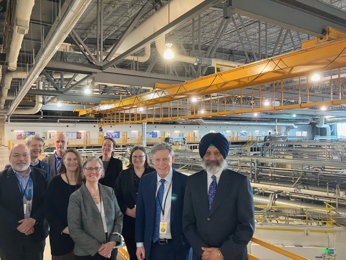 Great to welcome @TerryDuguid Parliamentary Secretary to Minister @eccc_news to @usask @CanLightSource and discuss the excellent work being done @GWFutures @usask_water  to steward Canada’s water resources. Look forward to seeing you @UN_Water & carry on the discussion.