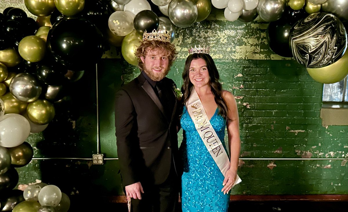 👑👑Congratulations to our GWA 2023 Prom King and Queen - Landon Barber and Riley Wilson!

#gwaclassof2023 #promkingandqueen