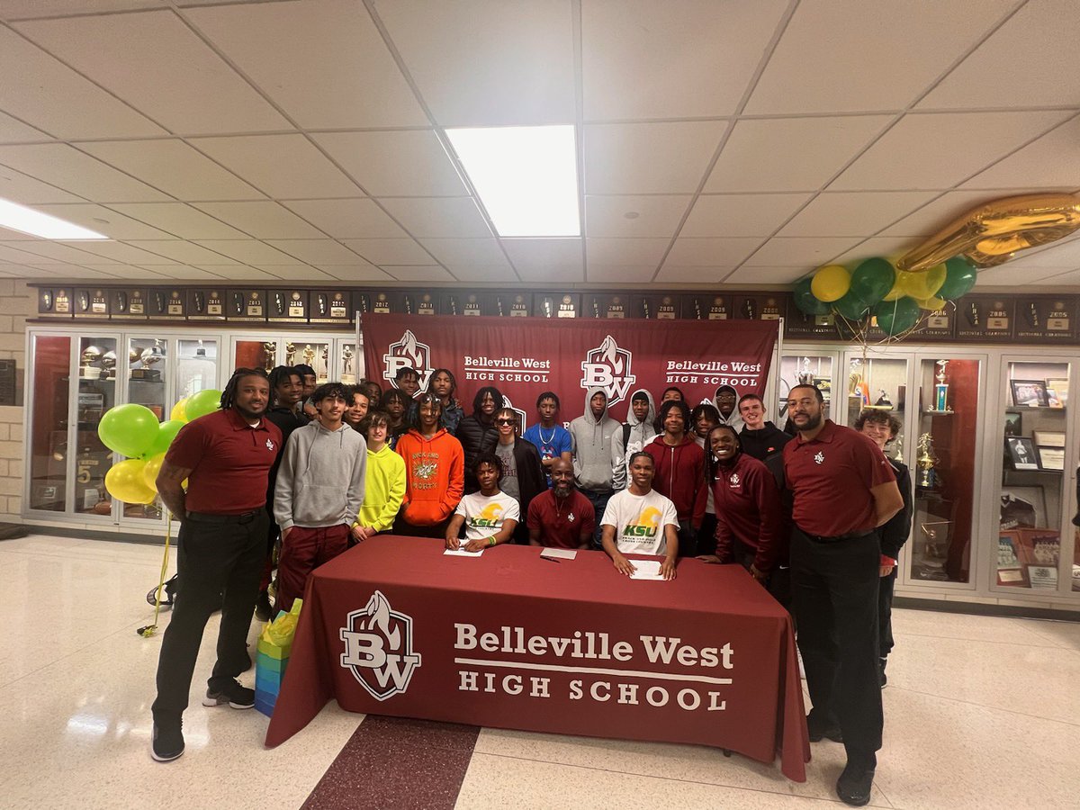 Congrats to Lock and Ramontay! Kentucky State is about to get two DAWGS! I’m glad that I was here to witness the moment. 

<a href="/BWestboysTNF/">BWTrack&Field</a> <a href="/KyStateU/">Kentucky State University</a>