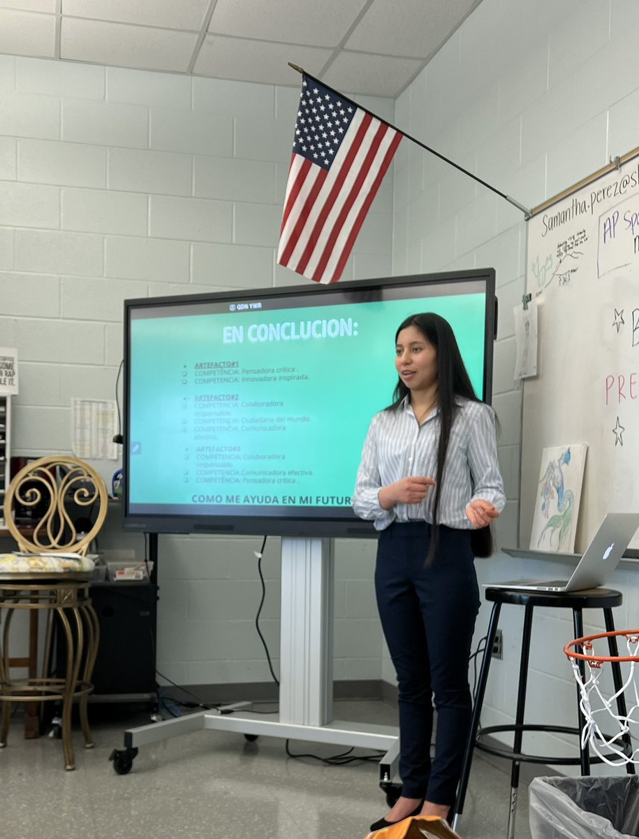 sraperez_MLCHS's tweet image. The pride I feel for my seniors today as they presented their #SeniorDefenses at @MLCTitanNation is immense. Every year I’m left in awe at the hard work and dedication that our friends demonstrate. #TitanProud