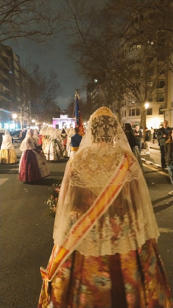 Falla_161's tweet image. L’#Ofrena23 a la Mare de Déu ha sigut l'acte amb més càrrega emotiva.