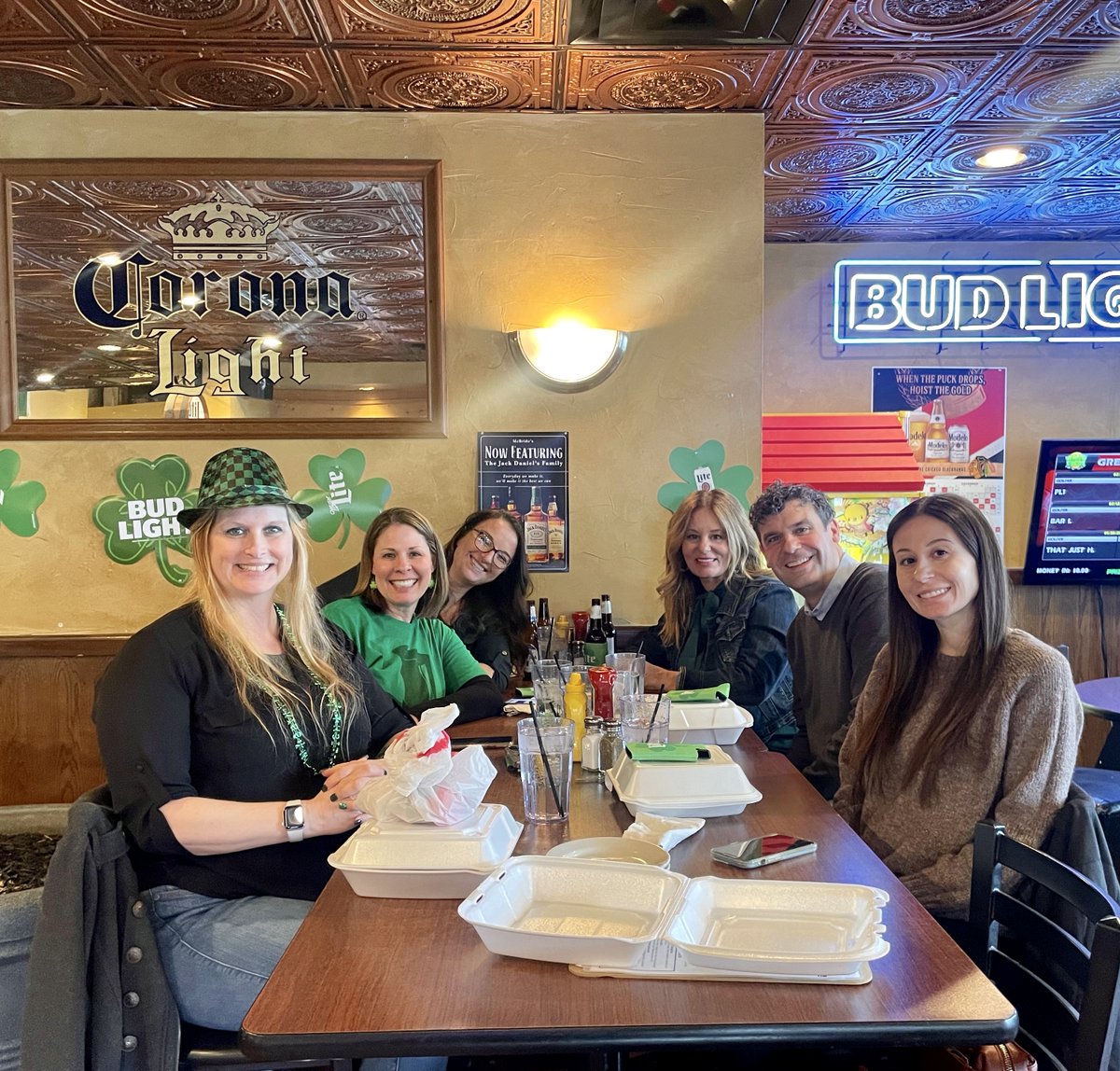 #familyfriday is always a good time when you have such wonderful team members! #FSCrocks #FSC🍀#stpatricksday #worklunch
#socialhour