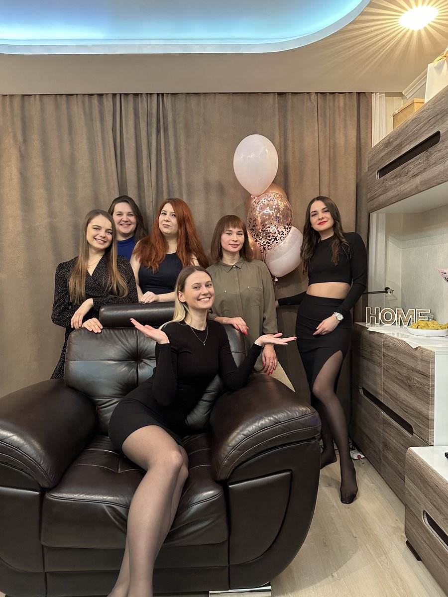 SenyaGerber's tweet photo. Малышке @nadiecca 27 🥳🥳🥳 https://t.co/aB0hMTmCpg