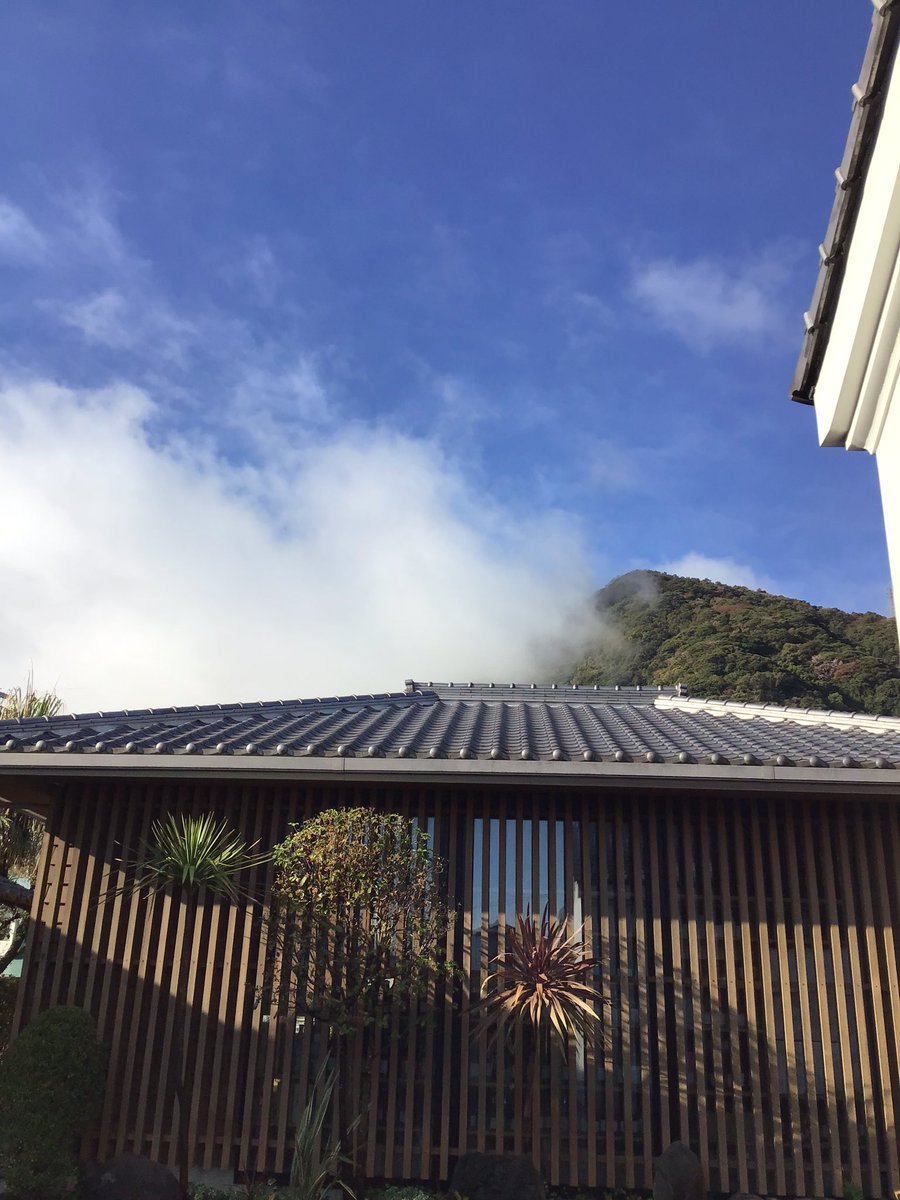 おはようございます☀
3月18日、昨夜の雨は上がり快晴の姶良市です❗️
素敵な週末をお過ごしください🤗
#企業公式が地元の天気を言い合う#企業公式が朝の挨拶を言い合う#イマテン