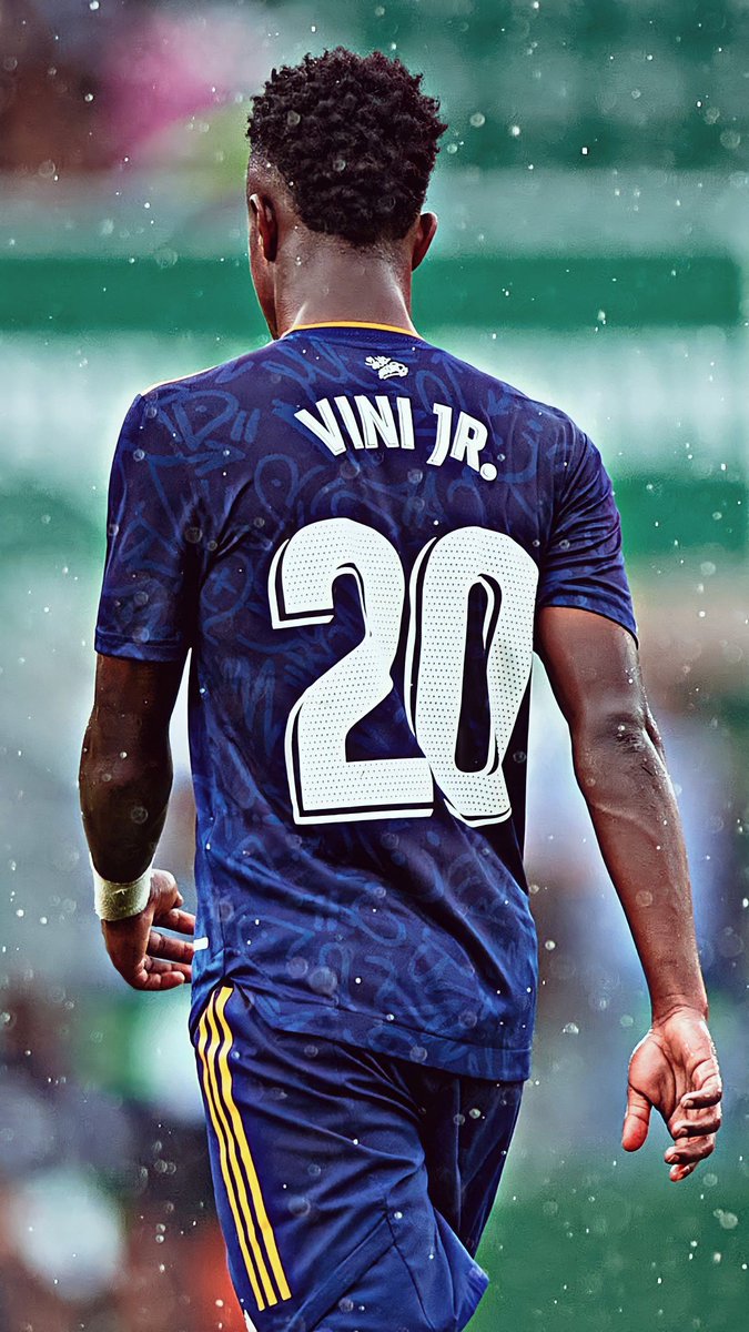 Alex250UY's tweet photo. @futbolero21_ @AlberrtoRM Araujo no juega contra este animal? (En el mejor de los sentidos futbolisticos) https://t.co/88NQUFJgZj