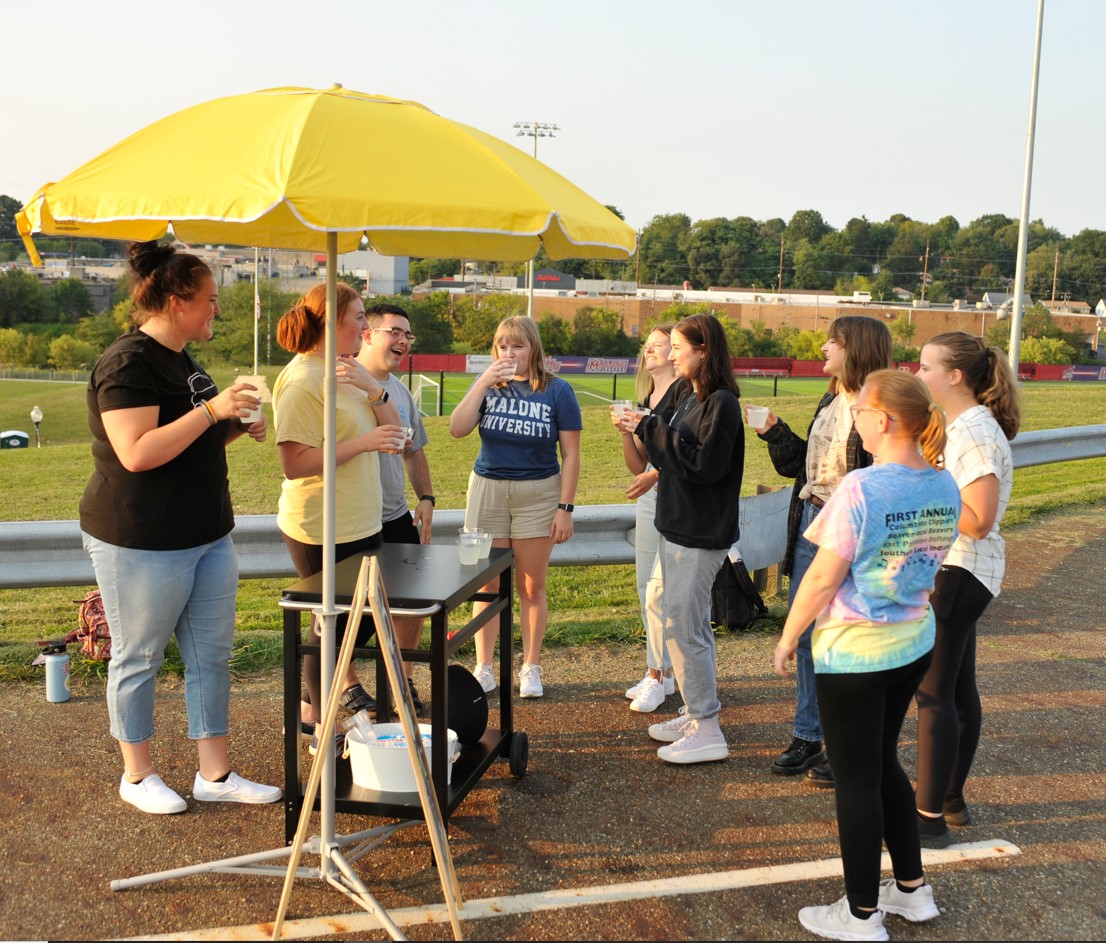Calling all Pioneers! All gifts are matched dollar-for-dollar today for Malone’s Day of Giving. 🎁 = 🎁 🎁, $20,000 is remaining in matching funds. givecampus.com/schools/Malone…