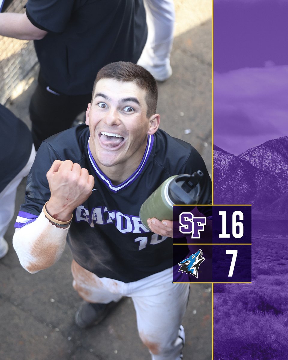 All smiles after this win! Gators take the opener with #4 Cal State San Bernardino!