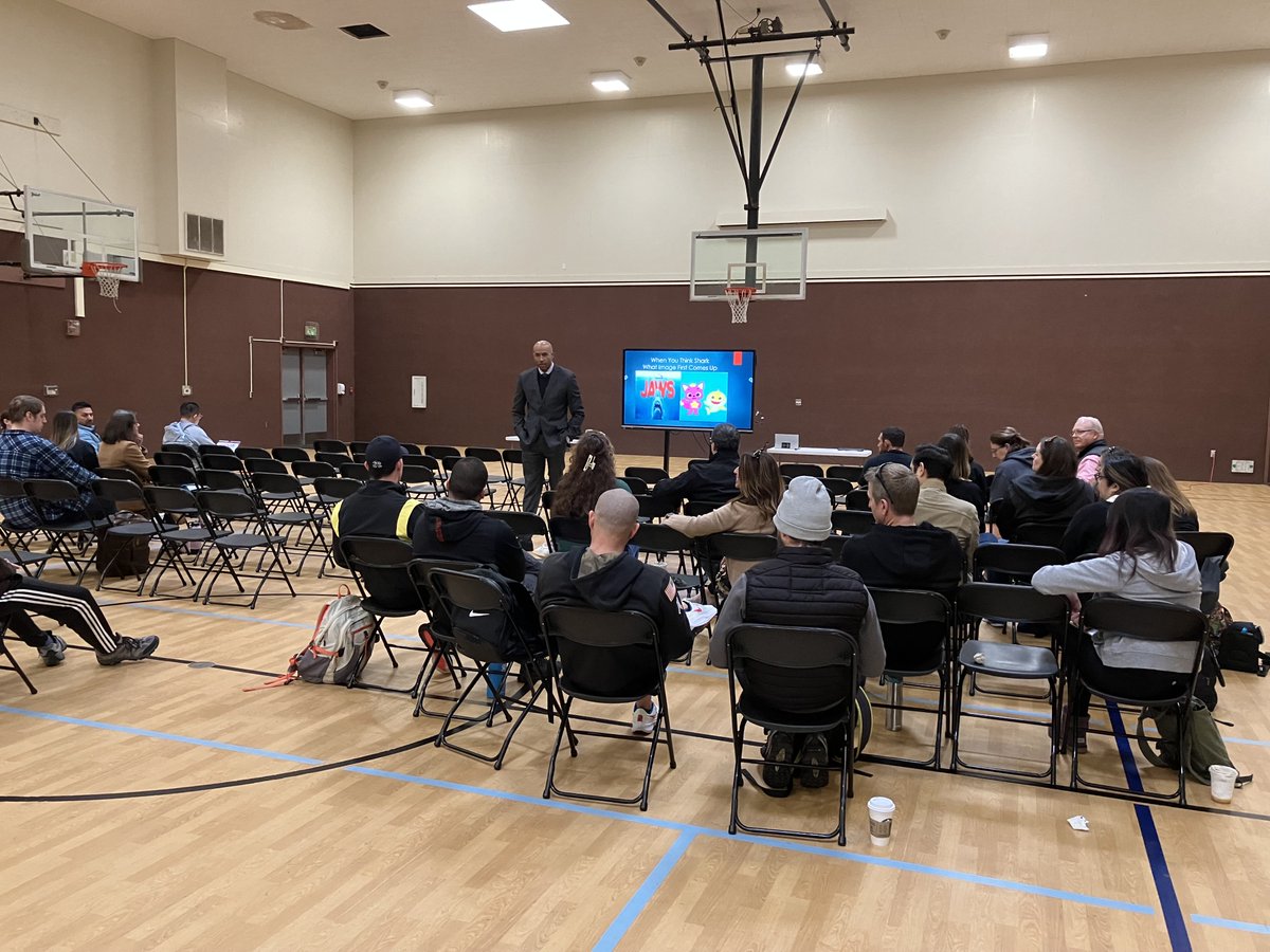 PleasantonUSD's tweet image. Inspiring day of staff development to help team #PUSDedu increase access, engagement and relevance to support all students in finding success. Thanks to our Curriculum team and all of our presenters for hosting an amazing day