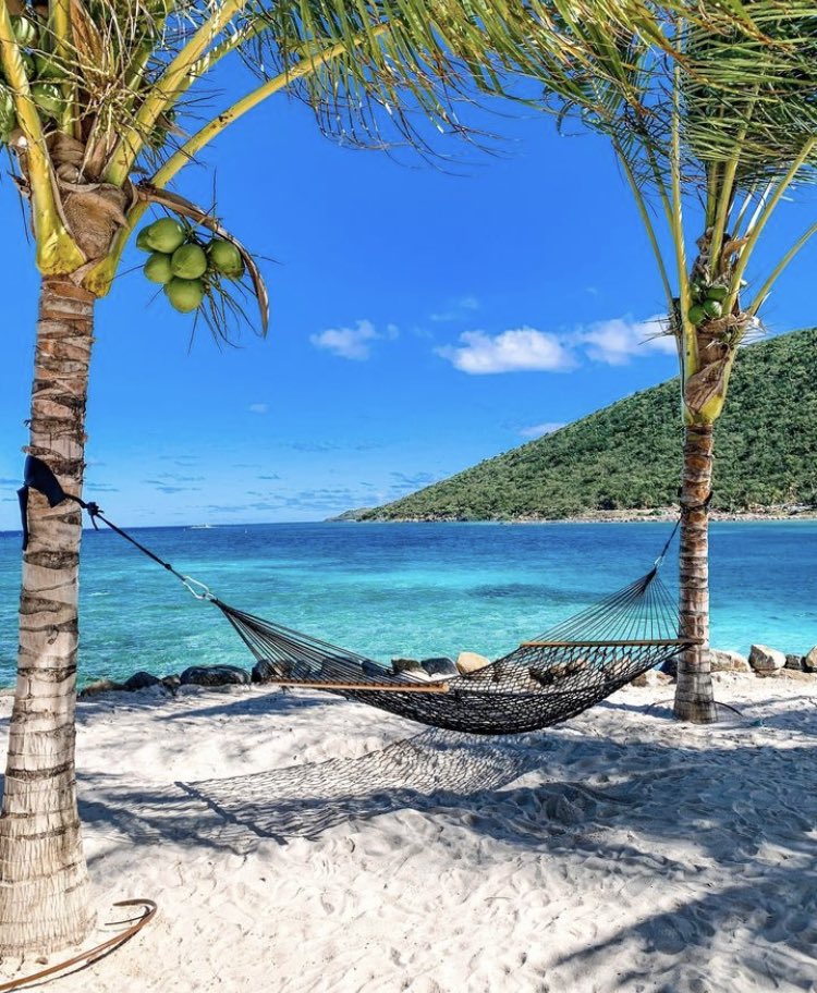 Who else would love to spend this weekend, in our BVI paradise, relaxing in a hammock?✨❤️🇻🇬 #BVILove #BVI #BritishVirginIslands #Paradise 
IG 📷 I Love Virgin Gorda