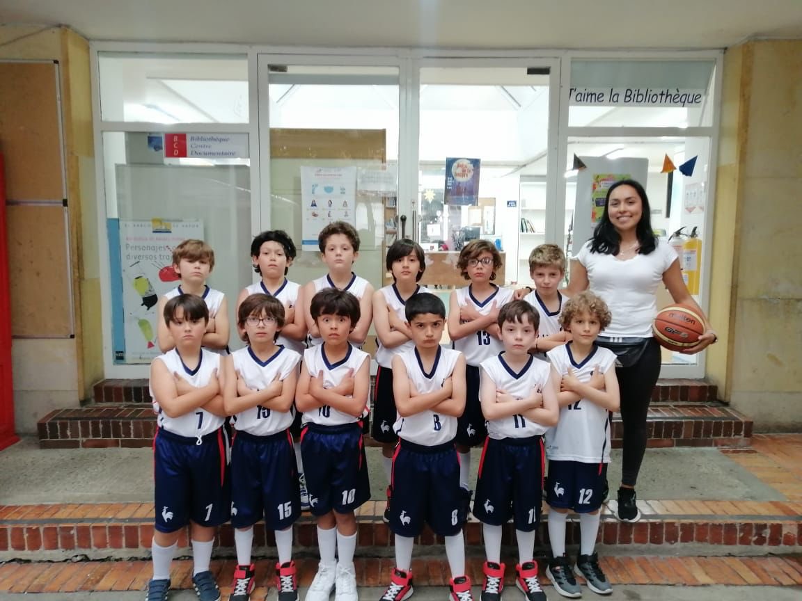 Estamos finalizando nuestra participación en el Festival Uncoli de Baloncesto "benjamines" masculino. Felicidades a los alumnos por su desempeño y disposición.