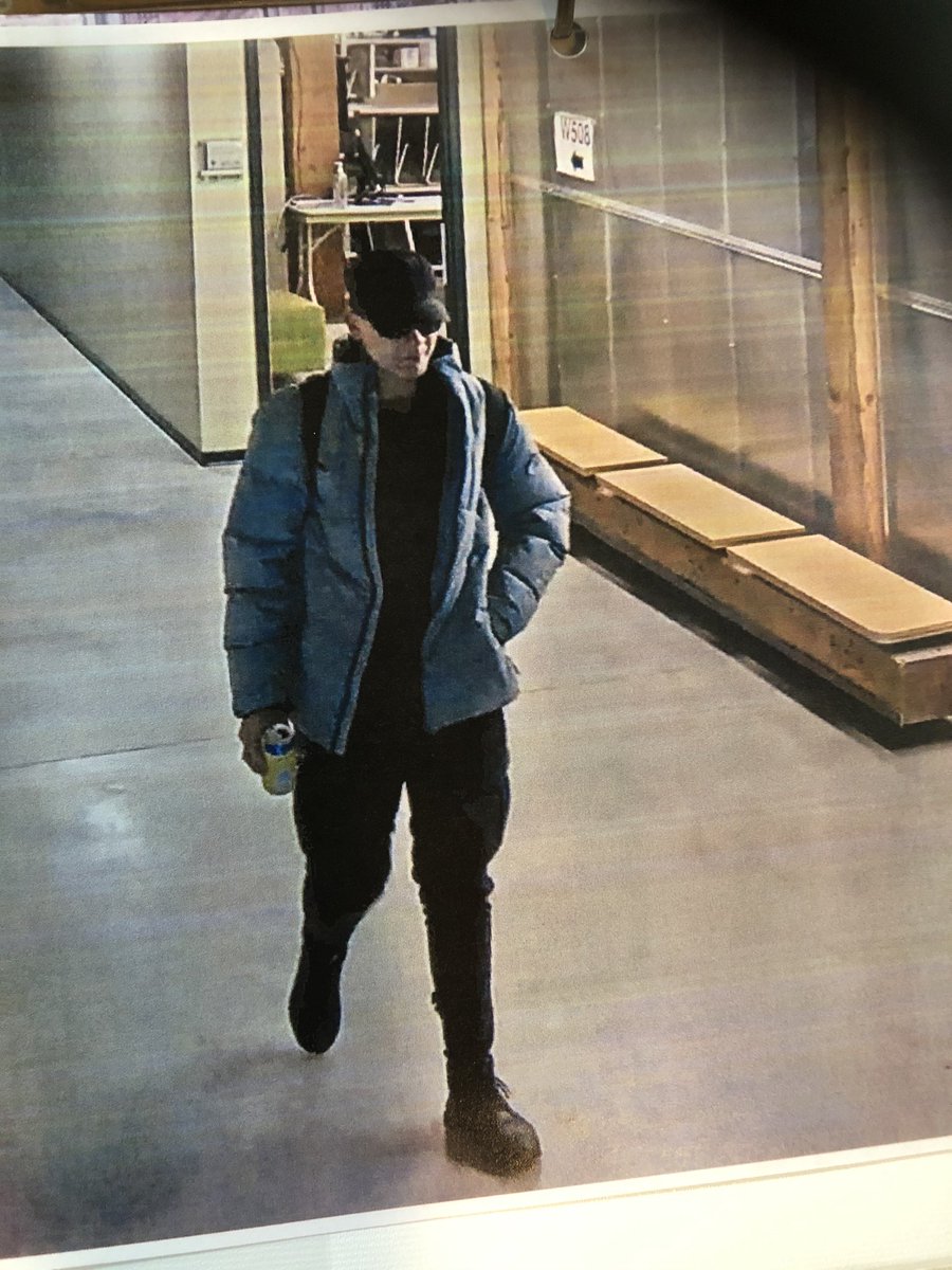 I was robbed today. If anyone from Winnipeg recognizes this person, please tell me. <a href="/RRC/">RRC Polytech</a>