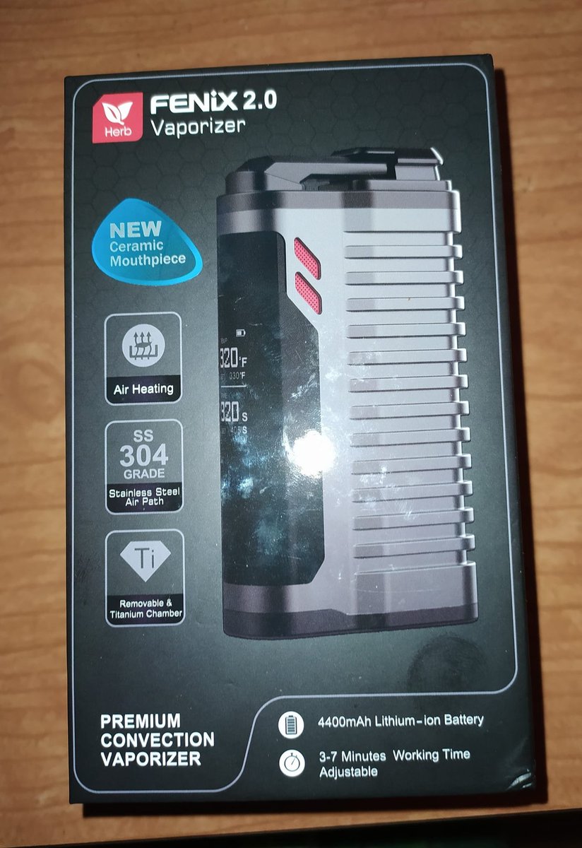 YoTruxton's tweet image. #vape just bought #Fenix2 !

Very efficient! can be use with capsules instead of the thing inside (cleaner ) 
Cool  #NoTobacco 😍😎😋