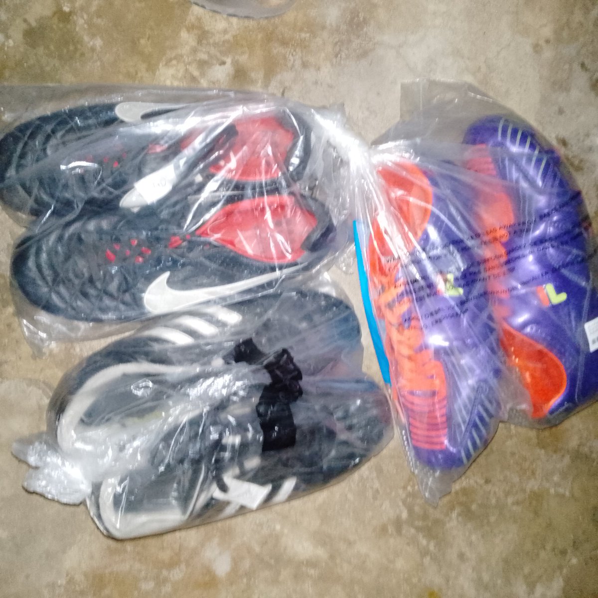 YVFAGambia's tweet photo. Special thanks to my friend Amynata, owner of GOOD VIBES ECO LODGE, for having thoughts of our work and choosing to give us these football boots donated by a guest who was staying in her lodge.
Much appreciations.
@AVW_SC
#supportinggirlsfootbal
#donatefootballboots #yvfa #avfc https://t.co/PR4d27tKR2