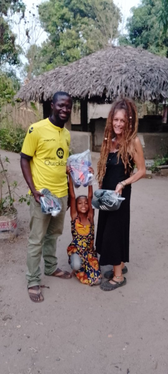 YVFAGambia's tweet photo. Special thanks to my friend Amynata, owner of GOOD VIBES ECO LODGE, for having thoughts of our work and choosing to give us these football boots donated by a guest who was staying in her lodge.
Much appreciations.
@AVW_SC
#supportinggirlsfootbal
#donatefootballboots #yvfa #avfc https://t.co/PR4d27tKR2