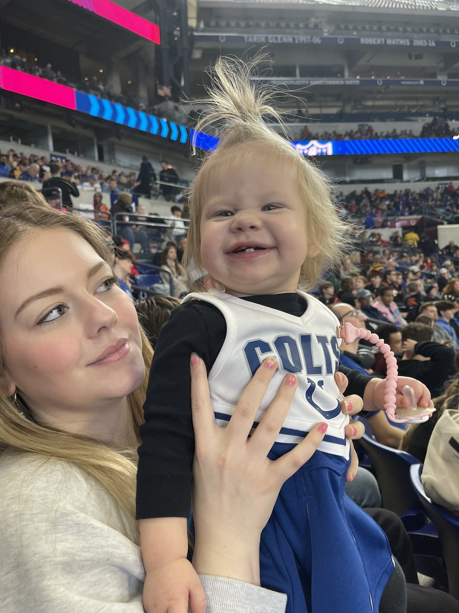 ColtsAnvil's tweet photo. @french_sebo @JimIrsay @Colts Found her at the combine https://t.co/zYELWemgcZ