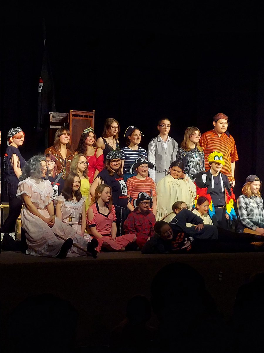Jens8568's tweet photo. Great show! The cast and crew of The Fearsome Pirate Frank
#BucsPride https://t.co/B3bO7yO2kf