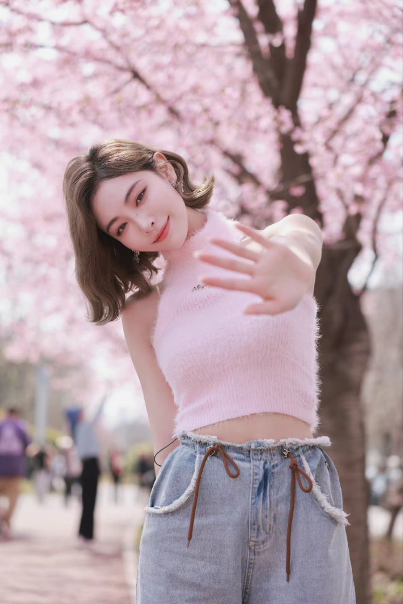 KIKIXU_TH's tweet photo. 🦊20230317 | Official Update

#ถ่ายภาพสวี่เจียฉีใต้ต้นซากุระ สุขสันต์วันหยุดสุดสัปดาห์ ราตรีสวัสดิ์

#สวี่เจียฉี #XUJIAQI #许佳琪 https://t.co/5pgZaJZNTD