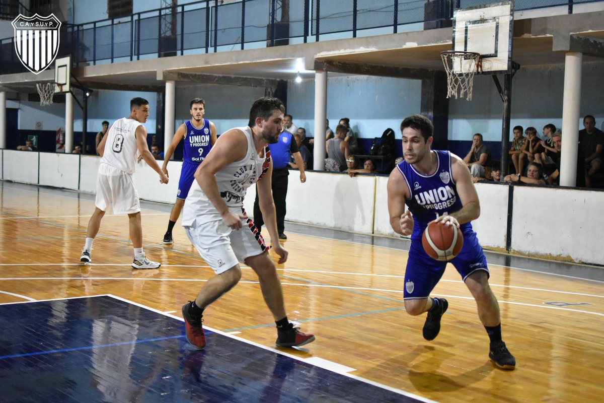BASQUET | 🏀 ¡Entretiempo del juego!

👉 UYP 32-35 CALZADA