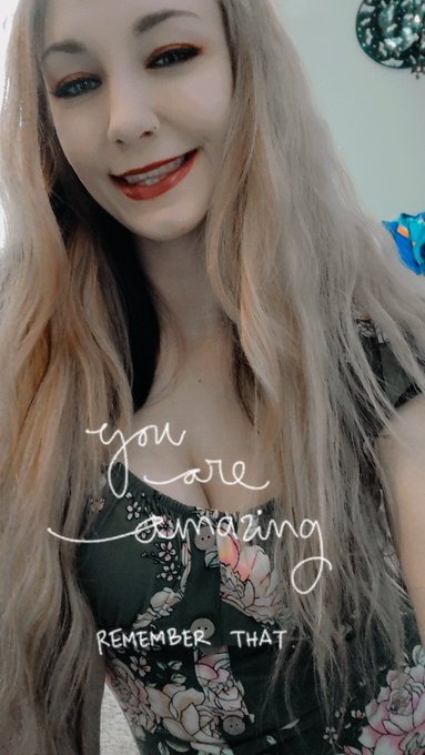 Happy ☘️ Day! Cheers to Lady Luck 🤞#blonde #irish #Redheads #onlyfans #beautiful https://t.co/Fv3bws<a href="/tag/blonde"class="tags">#blonde</a><a href="/tag/irish"class="tags">#irish</a><a href="/tag/beautiful"class="tags"><span>#beautiful</span></a><a href="/tag/redheads"class="tags"><span>#redheads</span></a><a href="/tag/onlyfans"class="tags"><span>#onlyfans</span></a>