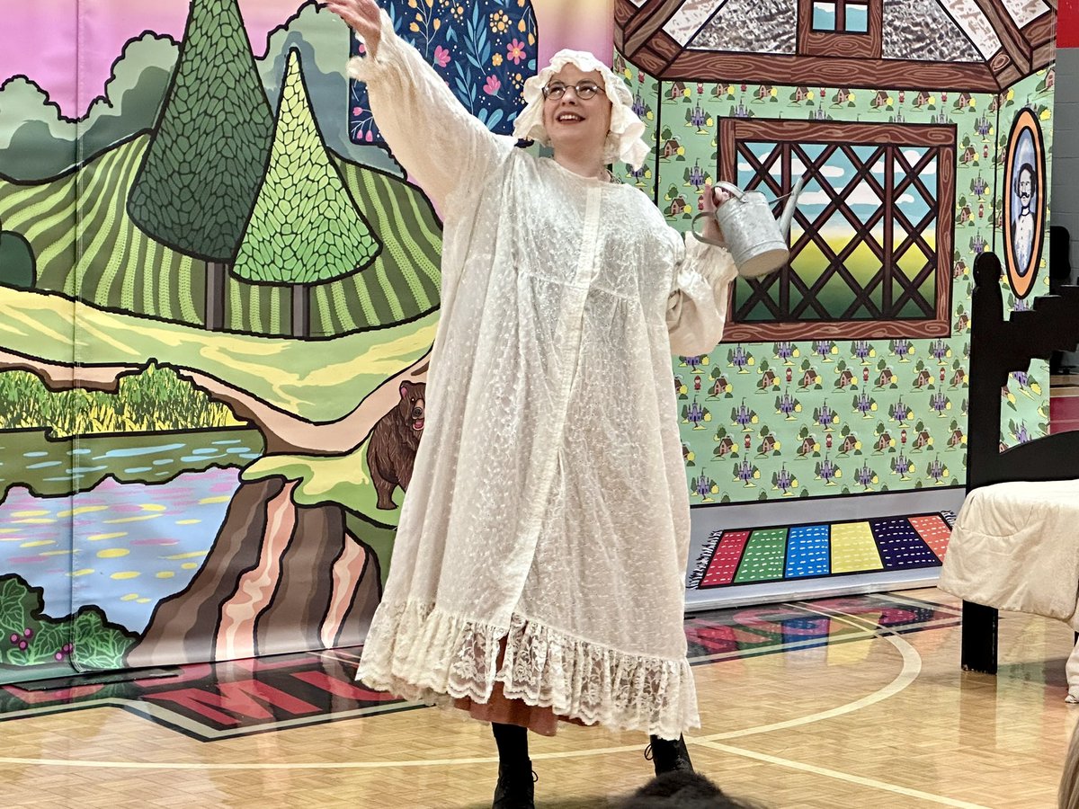 <a href="/McFadden_School/">McFadden School of Excellence</a> LOVED having the @NashvilleOpera perform for us today! So many smiles, giggles, and cheers were had by students and teachers. <a href="/NolanClarkBlair/">Dr. Clark Blair</a> stole the show as the surprise character! #musicbringsjoy #operaisforall