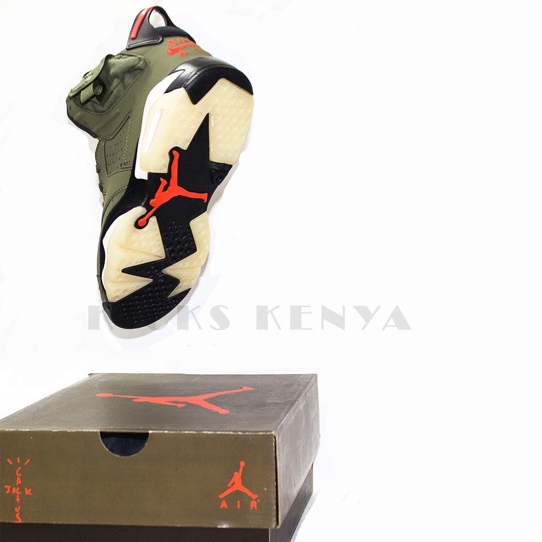 kicks_kenya's tweet photo. Before we share the good news that we have for you let's buy breakfast for someone shall we? Rules : 

- Tell us the name of this sneakers
- Two new followers

N/B - The moment we hit 1615 we are making the Special Announcement 😉 This you'll Love 😍

#KicksKenya https://t.co/iTBM7ZSD2V