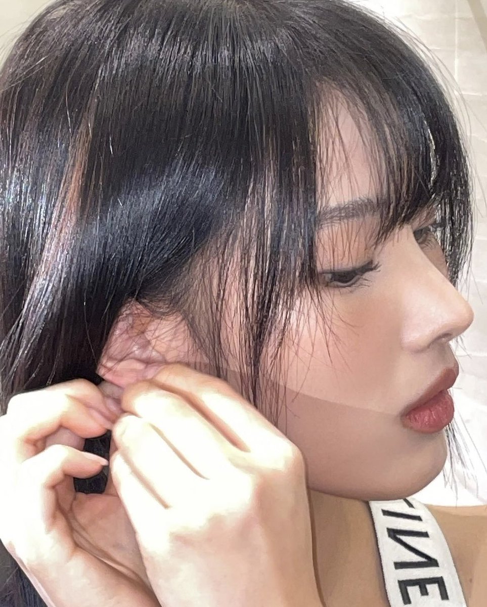아니진짜.못본새에너무어른돼서아가씨라고불러야될거같음....ㅜㅜ
