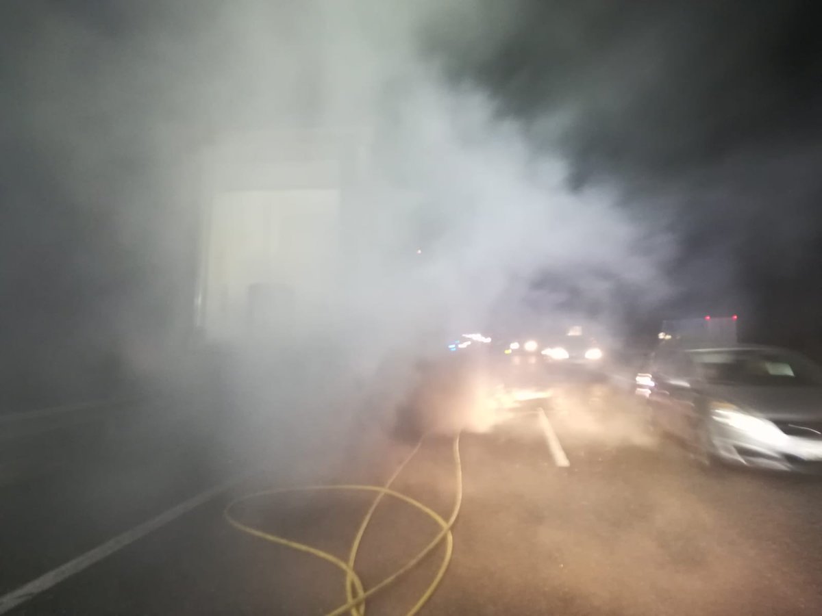 cuenca112's tweet photo. 17/03/23.-Inicio 23:42h Incendio camión en la A-3 pkm 241 #Minglanilla @cuenca112 @DipuCuenca parque de #Motilla. Fin 07:18h https://t.co/iwhP3WhUOw