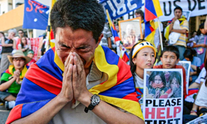 ChangJiao4's tweet photo. We know full well that Xi Jinping is a dictator and that the schools he is using to educate us are aimed at eliminating threats to the Chinese Communist Party's control by eliminating ethnic differences #ProtectTibetsChildren #SaveTibetsChildren https://t.co/bPpdjdNt8m