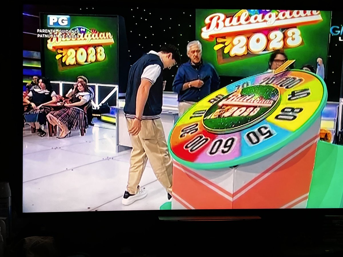 doklani's tweet photo. My #fangirling cup is full @aldenrichards02  #AldenRichards #ALDENonEatBulaga https://t.co/oa0yDjrgSx