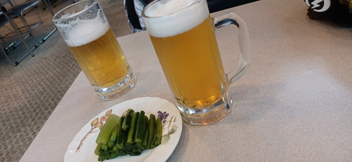 mihonman34's tweet photo. 斑尾高原スキー場～
雨だったから温泉入って帰ろうと
昼寝してたらまさかの雪雪❄️ https://t.co/kXtU6MIYuY