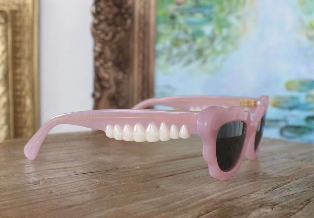 MonomeroLed's tweet photo. Ahhhh perro traes los de dentista. https://t.co/x57ZiJlLf4