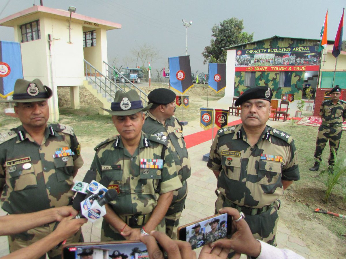 BSFNBFTR's tweet image. 𝐒𝐡. 𝐀𝐣𝐚𝐢 𝐒𝐢𝐧𝐠𝐡 𝐈𝐆 𝐁𝐒𝐅 @BSFNBFTR  inaugrated 𝐂𝐚𝐩𝐚𝐜𝐢𝐭𝐲 𝐁𝐮𝐢𝐥𝐝𝐢𝐧𝐠 𝐀𝐫𝐞𝐧𝐚 at 𝐁𝐎𝐏 𝐍𝐚𝐭𝐰𝐚𝐫𝐭𝐨𝐥𝐚 𝟏𝟓𝟐 𝐁𝐍 𝐁𝐒𝐅 for border youths to develop computer, electrician, carpentry, and welding skills.

@BSF_India 

#BorderDevelopment