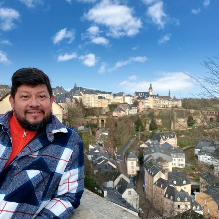 DonViajon's tweet photo. A #DonViajón  le ha fascinado recorrer las calles de #luxemburgo, la cual nos ofrece bellos estilos arquitectónicos, arte y eventos culturales como también su gastronomía que seguro a tí te encantaría 😉
#donviajon #viajandoconpasion #viajeros #tehabloespañol   #visitluxembourg https://t.co/TuyRyxvkec