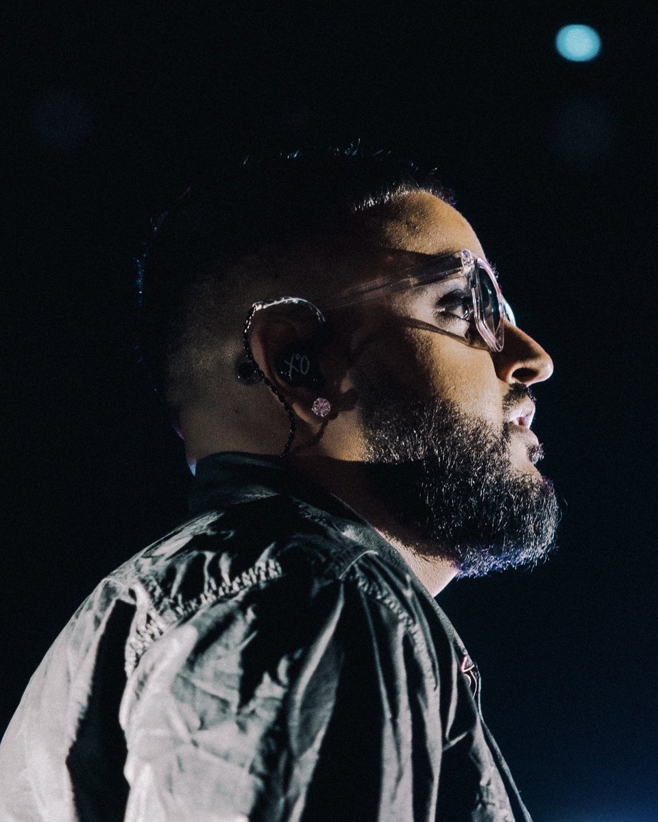 RyanMax94's tweet photo. @beatsbynav in Vancouver shot by me #Nav #XO https://t.co/IYbJCula02