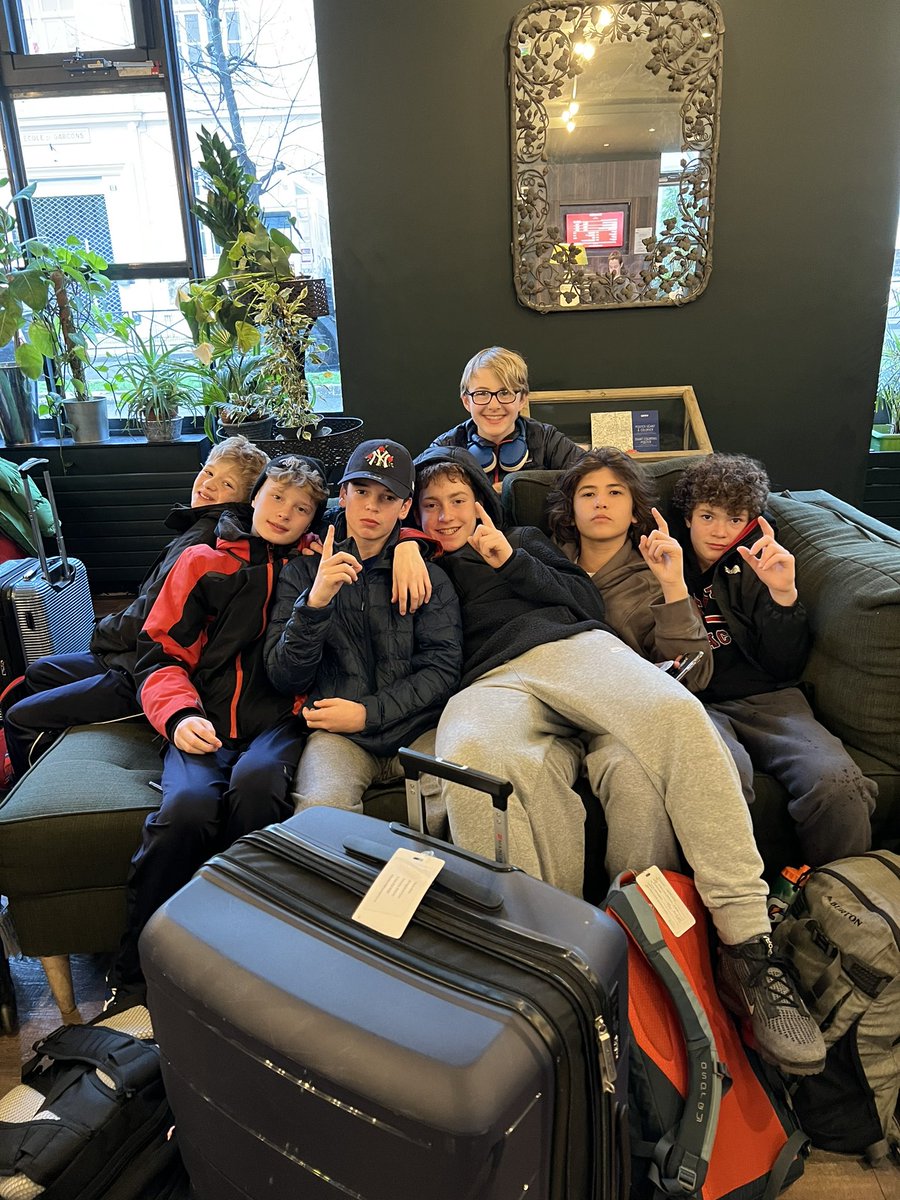 MontcrestEurope's tweet photo. Our final morning in Europe! About to head to the airport. https://t.co/4elGP3xTrz