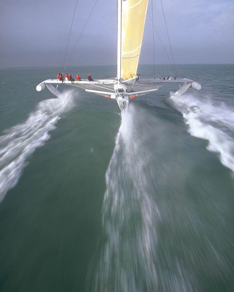 L’Hydroptère at full speed #sailing #yachting #foiling #boating #lhydroptere #speedfreak #sailboat #sail #regatta #sea #ocean #wind #waves #superyachts #multihull #trimaran instagr.am/p/Cp62dLLMmQC/
