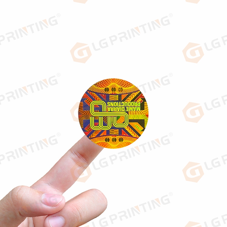 gzlgprinting's tweet image. "Upgrade your product's security with our custom-made circular holographic sitckers! #securitylabels #custommade #holographic"