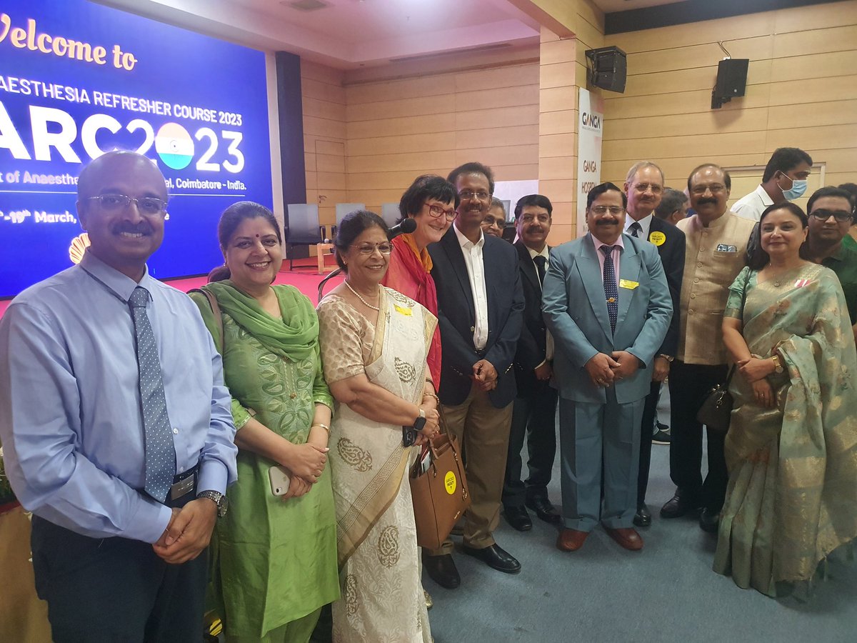 #GARC2023 Galaxy of Indian Society of Anaesthesia Leaders with Jannicke Mellin Olsen Past President WFSA with Chairman of Department of Orthopedics who delivered the Key Note Address on Avoiding and Managing Failures at GARC 2023