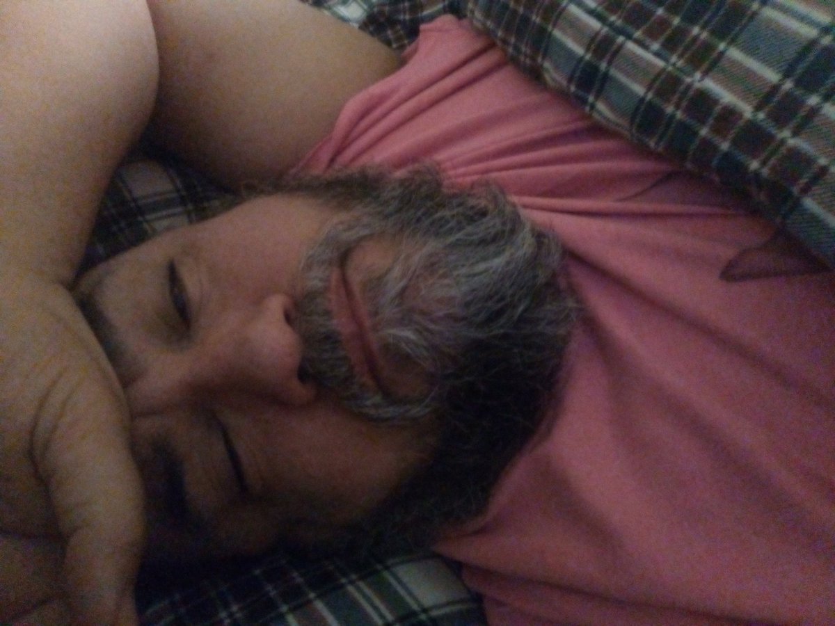 EbMdaddy50's tweet photo. Wakey wakey! Where r ma fucken eyeglasses gawddammit!? https://t.co/NpueY9BRtv