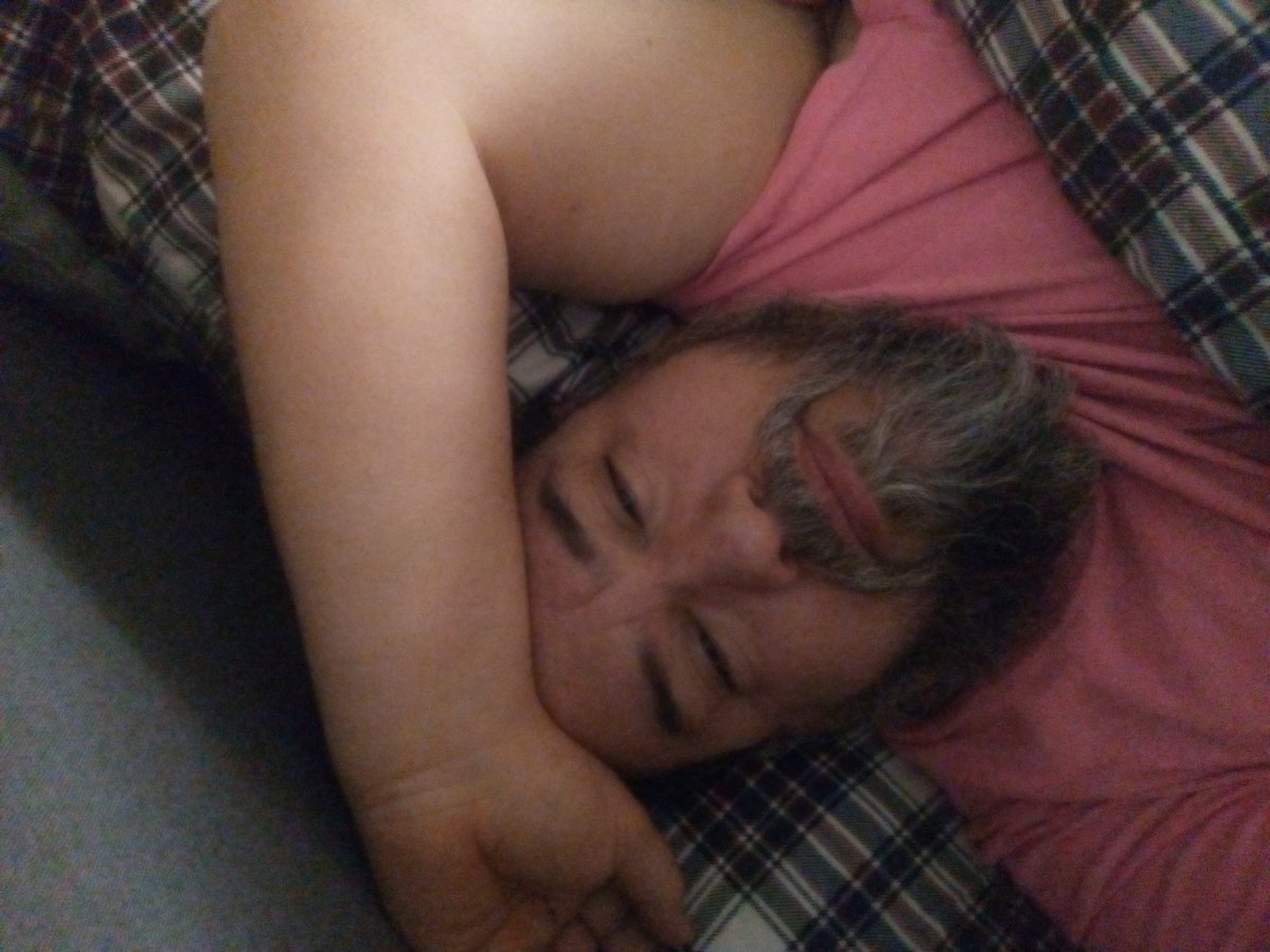 EbMdaddy50's tweet photo. Wakey wakey! Where r ma fucken eyeglasses gawddammit!? https://t.co/NpueY9BRtv