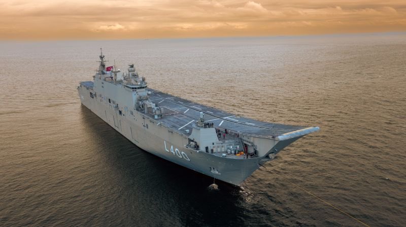 Milli Muharip Uçak pist başında...
Togg yollarda…
Kızılelma göklerde…
TCG Anadolu Mavivatanda…

Türkiye Yüzyılı engellenemez! 
<a href="/RTErdogan/">Recep Tayyip Erdoğan</a>