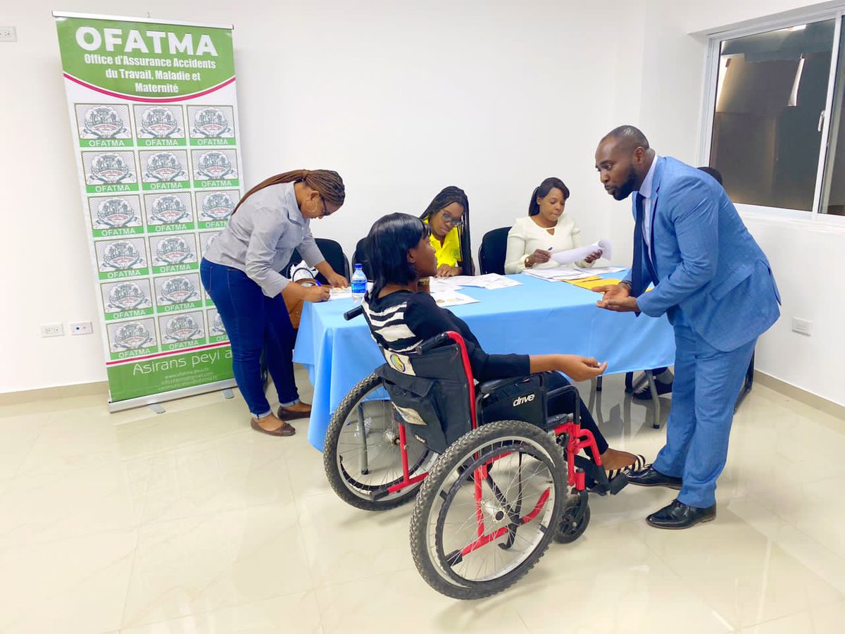 rochefelle2013's tweet image. L' OFATMA renforce sa présence auprès des communautés en situation de vulnérabilité . Sa stratégie de communication RSE vise à garantir l'accès au soin de santé des personnes en situation d'handicap. 

#communicationpublique
#RSE