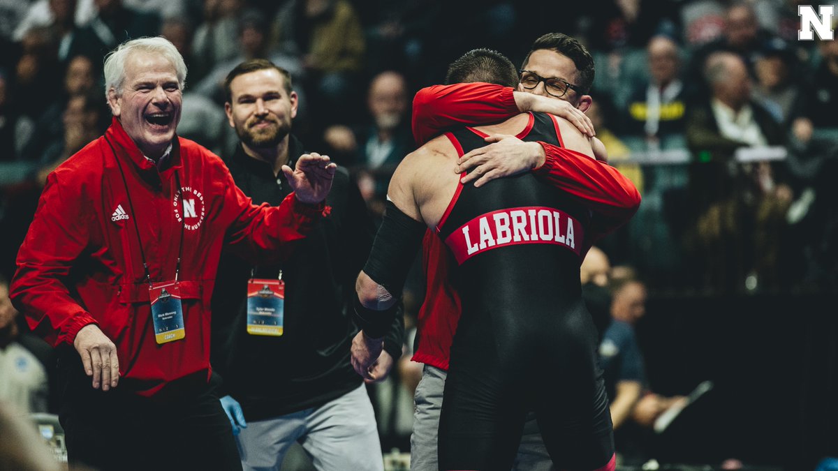 Fought to the finish.

Labs is headed to the finals❗️

#ToughTogether | #NCAAWrestling