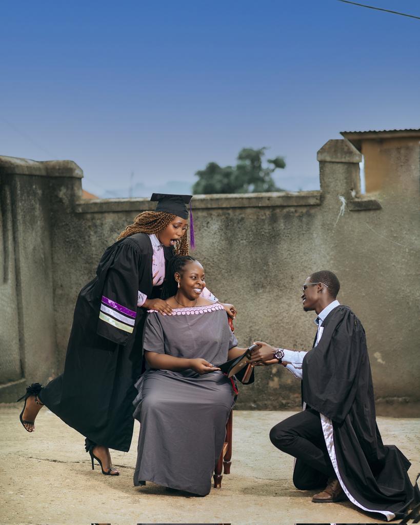 t_tinnie's tweet photo. To make Momma proud..here is what you sent us to bring.. delivered
@JNabakazi @growbigwithyou @Sticklloyds2 @ShakiePurity @NBSportUg @YmcaInstitute @MubulireC @khadijat_Oumar @jovanMata14 https://t.co/JXSnhrdRId