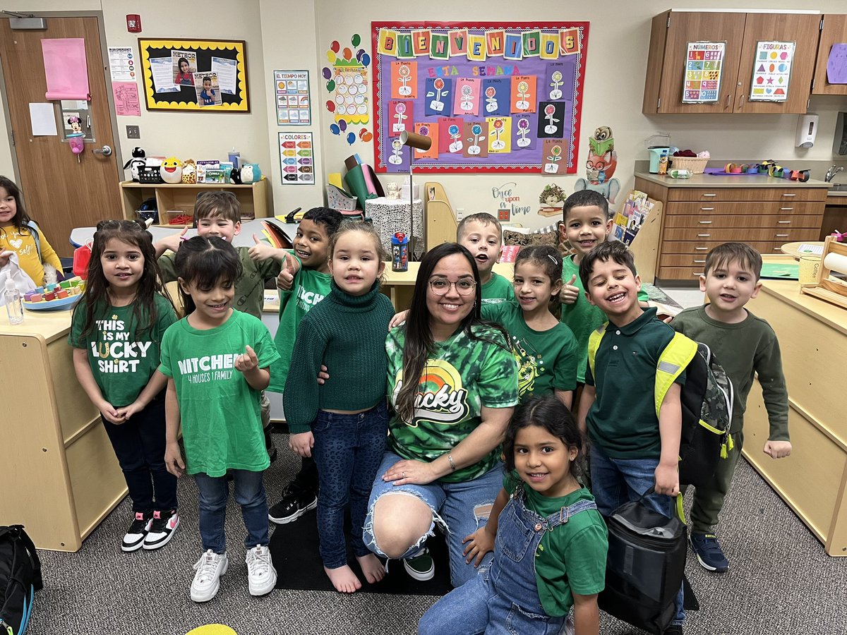 ☄️✨Mrs. Ramirez🌱🌻 tweet media