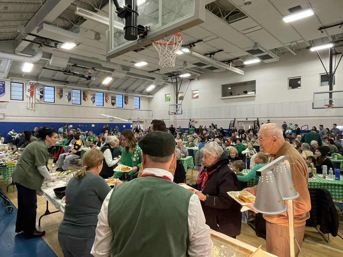 RGawronski's tweet photo. Sold out Fish Fry at Mary Seat of Wisdom tonight!  One more next Friday at @SPOCParkRidge, 3/24, 5:30 pm. #Lent @KofC Council 4836 https://t.co/zbVGIp1byW