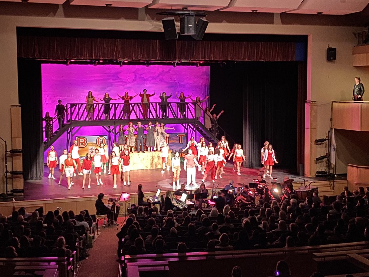 Congrats to the cast and crew of Footloose! Incredible show. So proud of you all 💃🏽🕺🏻🪩🎤🎶👏