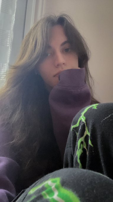 mreowewoew https://t.co/ZaZa4SCSI9