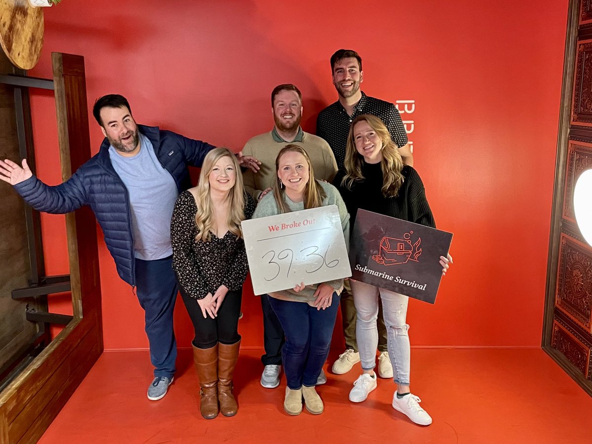 DennisNStanley's tweet photo. Dinner and Escape room with the crew. Med phys by day and detectives by night @CarlosMedPhys @jmharms @RachCStanley @kelsr_harms #39:36 #webrokeout @breakoutbham https://t.co/naBTzQ86Dt